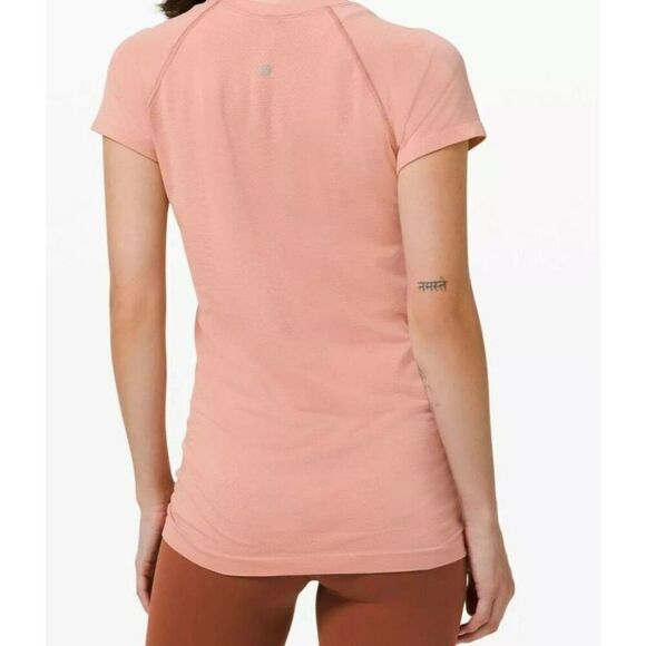 LULULEMON ATHLETICA Swiftly Tech Short Sleeve 2.0 Size 14 - Picture 2 of 5